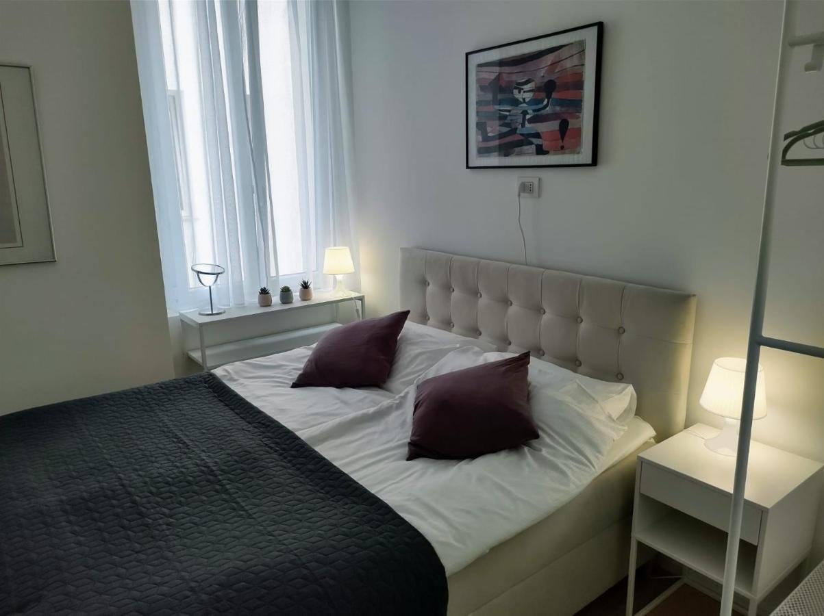 Boutique Apartments Cecilia Trieste Ngoại thất bức ảnh