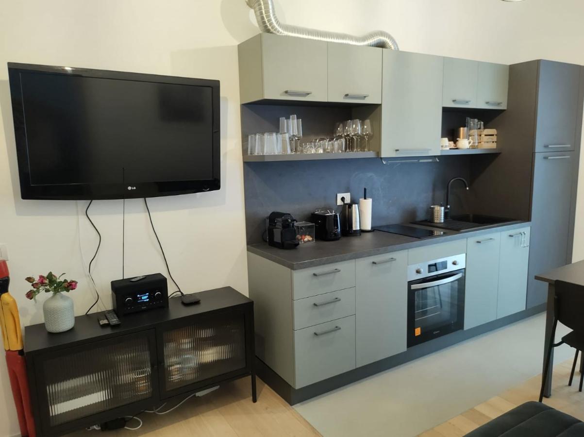 Boutique Apartments Cecilia Trieste Ngoại thất bức ảnh